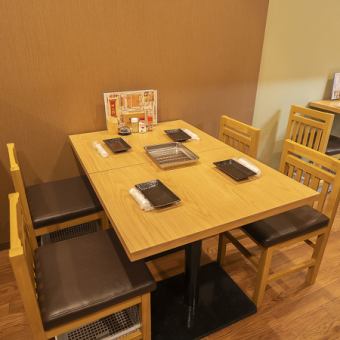 【テーブル席：～4名席×1卓】