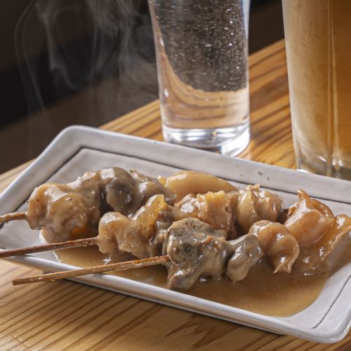 〈三大名物〉じっくり煮込んだこだわりの一品『どてやき』