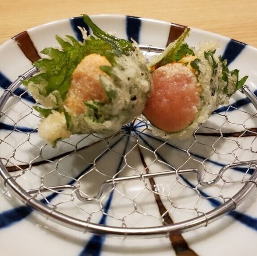 サクッとした薄衣が自慢な天ぷら【明太子しそ巻き】