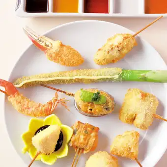 ≪C Lunch≫ [Continuing a 65-year tradition] Includes a glass of champagne for a toast! Our most popular abalone skewer! Luxurious and seasonal deep-fried skewers.