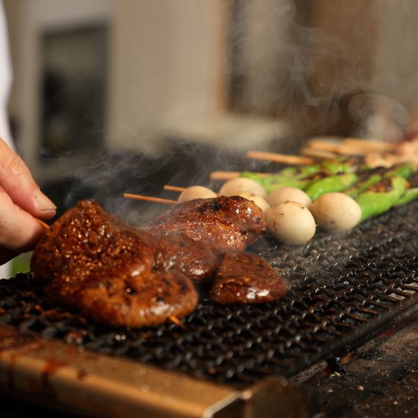 【本格派焼き鳥を手軽に楽しめる】川俣シャモなどの地鶏の焼き鳥をはじめ串料理を楽しめる『特選』コース