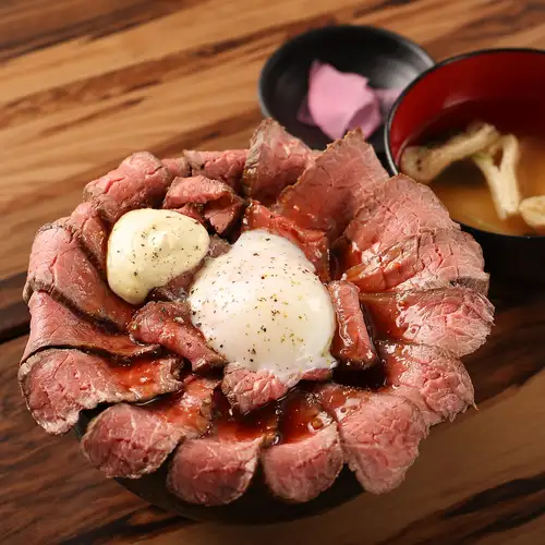 ローストビーフ丼　S　ライス150ｇ