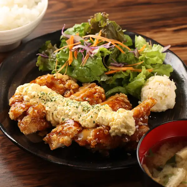 サクサク＆ジュワ～ッ！自家製タルタルが絡むチキン南蛮♪