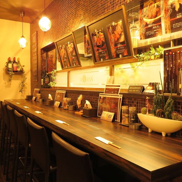 アクティ２１から徒歩1分の場所にある隠れた名店！店内は落ち着いた雰囲気でカウンターは、6席ながらも広々と座ることができ本格的なお肉を堪能できるお店！！