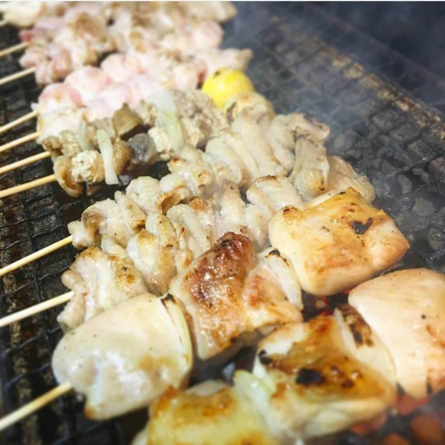 郊外で焼鳥を楽しむなら「焼鳥キセキ」！拘りのもつ串が絶品♪