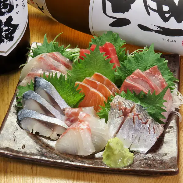 【◆驚きの鮮度!◆】その日一番の厳選魚を贅沢に味わう…本日の刺身盛り合わせ