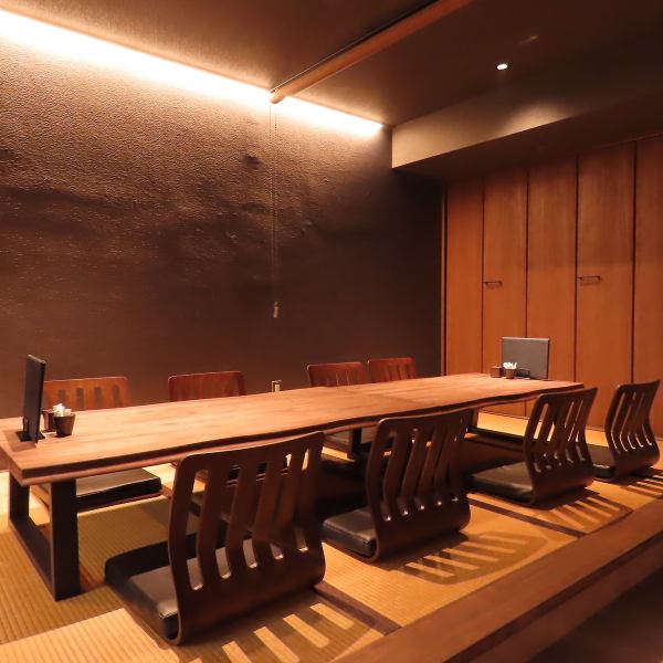 最大8名様までご利用可能なお席もございます。会社宴会やご友人同士の集まりにぜひご利用ください。