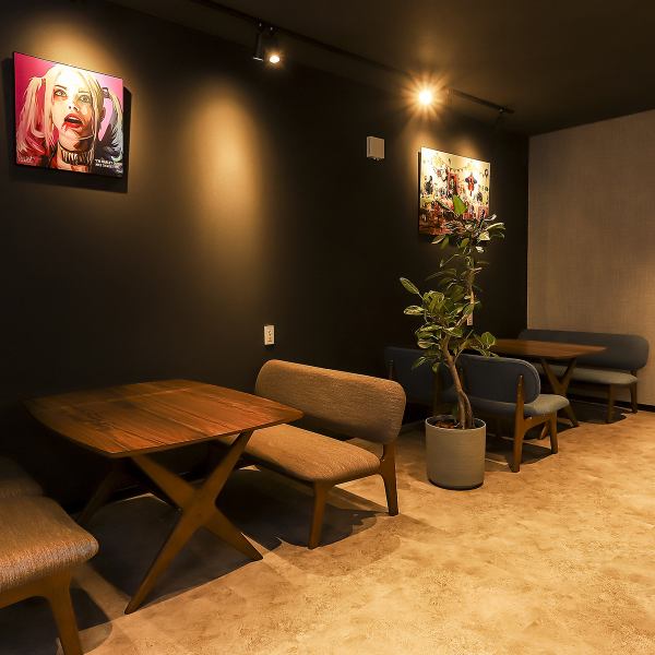 In addition to the counter and table seats, we also have bench seats. Recommended not only for dates and girls' gatherings, but also for families with children because the chairs are low. Tables are available! We would like locals, those who work nearby, and those who use the Garden Kaido to visit us☆
