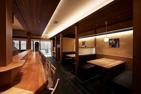 大人デートに◎落ち着いた照明の店内でおいしい串カツを♪