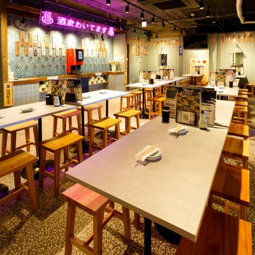 広々空間で、少人数様から団体様まで宴会利用にも◎!