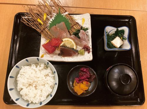 お刺身定食