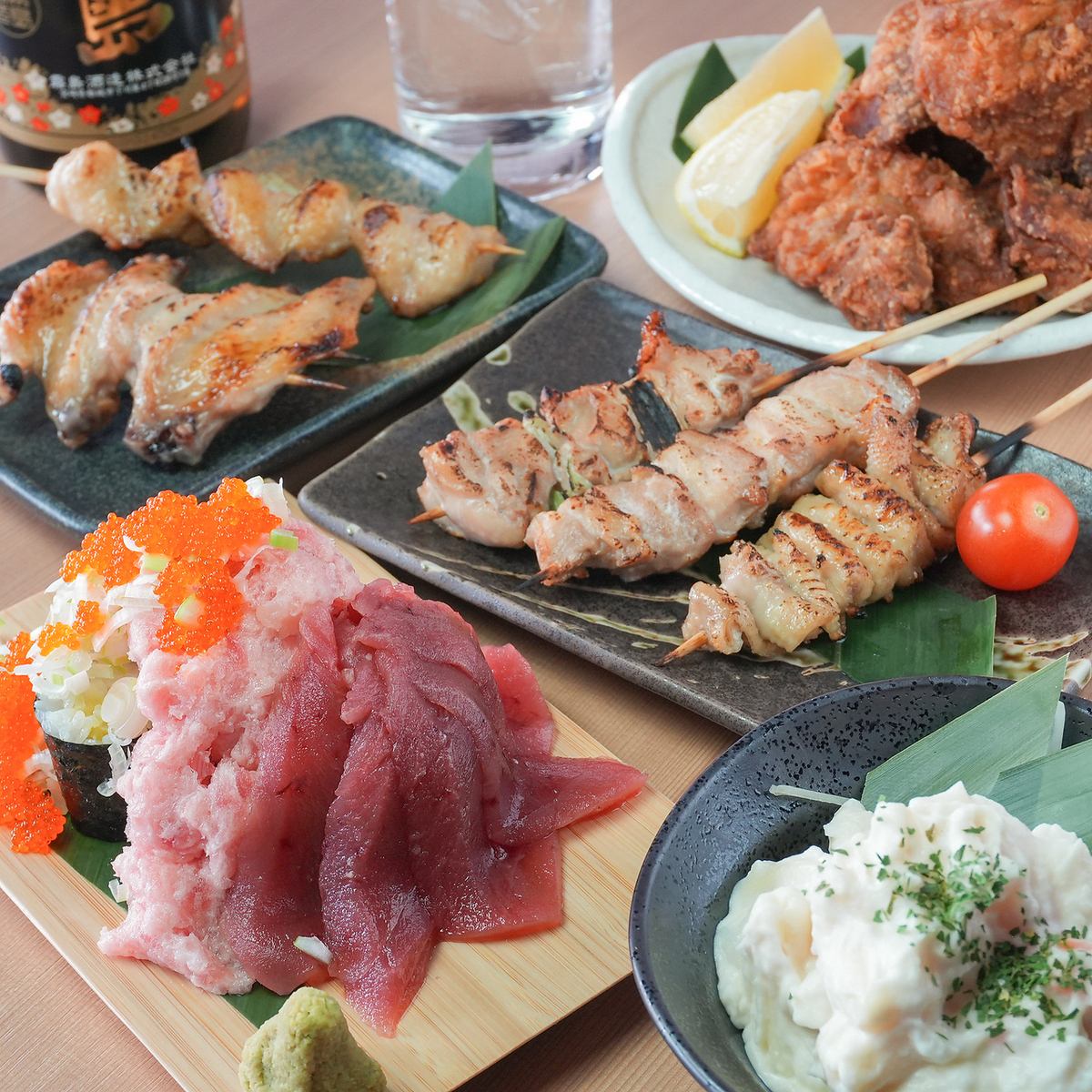 当店名物の唐揚げやタン刺しをぜひご堪能ください♪コースも豊富で飲み会におすすめ！