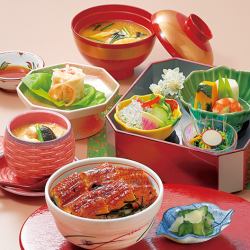 迷你鳗鱼饭午餐