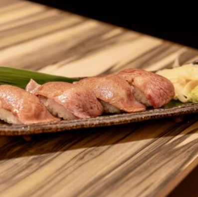 和牛サーロイン肉寿司