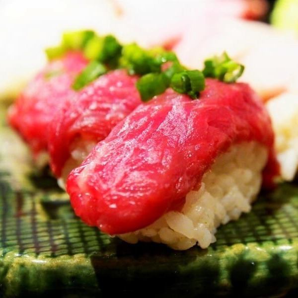 ≪こだわり仕入れ≫炙り肉寿司3貫