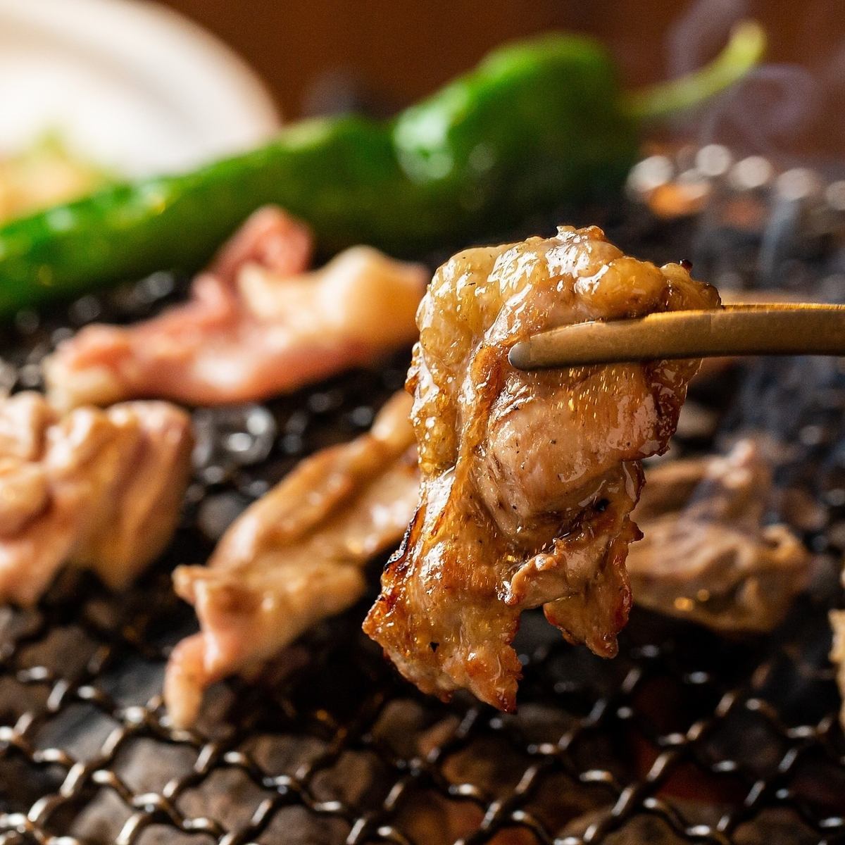 厳選国産鶏を自分で焼く、焼肉スタイルの焼き鳥専門店♪