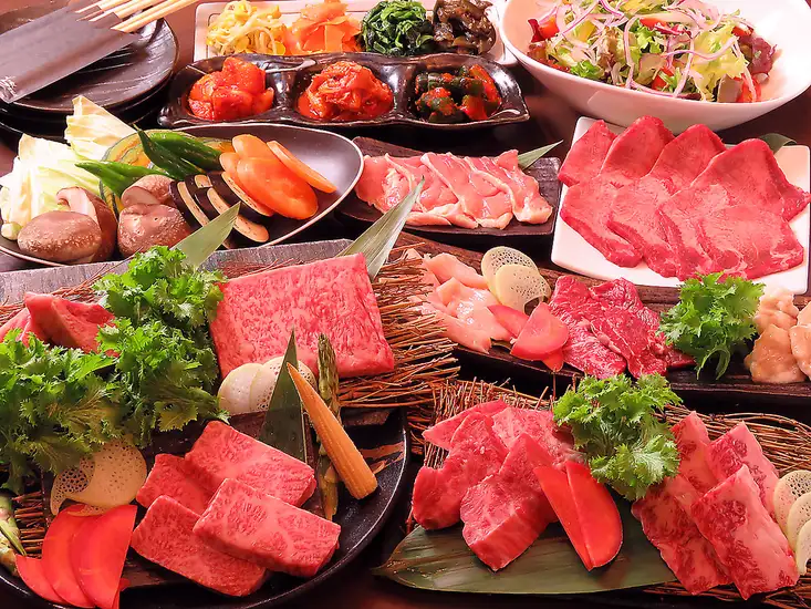 古民家でゆったり焼肉♪A4ランク以上の宮崎牛・安楽畜産の極上肉をお愉しみください♪
