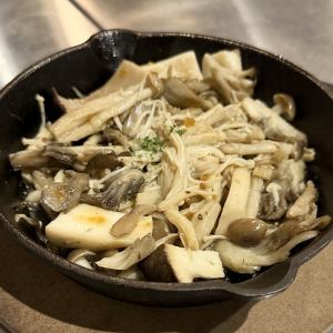 4種のきのこ鉄板焼き