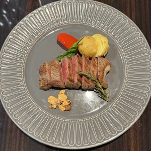 A5级黑毛和牛牛排