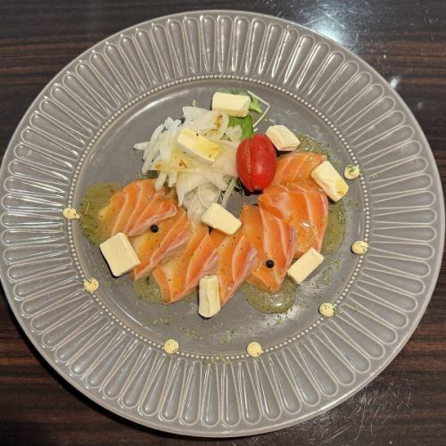 生サーモンとクリームチーズのレモンソースカルパッチョ
