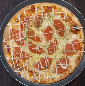 まるごとトマトのピザ