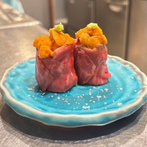 山城牛肉海胆寿司(2件)