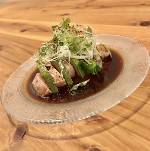 Avocado-flavored chicken