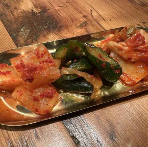 3 kinds of kimchi