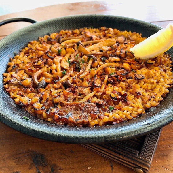 Famous item! Akashi octopus paella