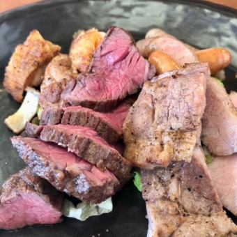 Great value meat platter◎ [120 minutes seating, all-you-can-drink included] Charcoal grilled 4 types of grilled meat and fresh fish course 5,500 yen (6,050 yen including tax)