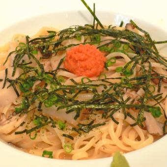 博多明太子と京生麩と霜降りひらたけのパスタ　スイーツセット
