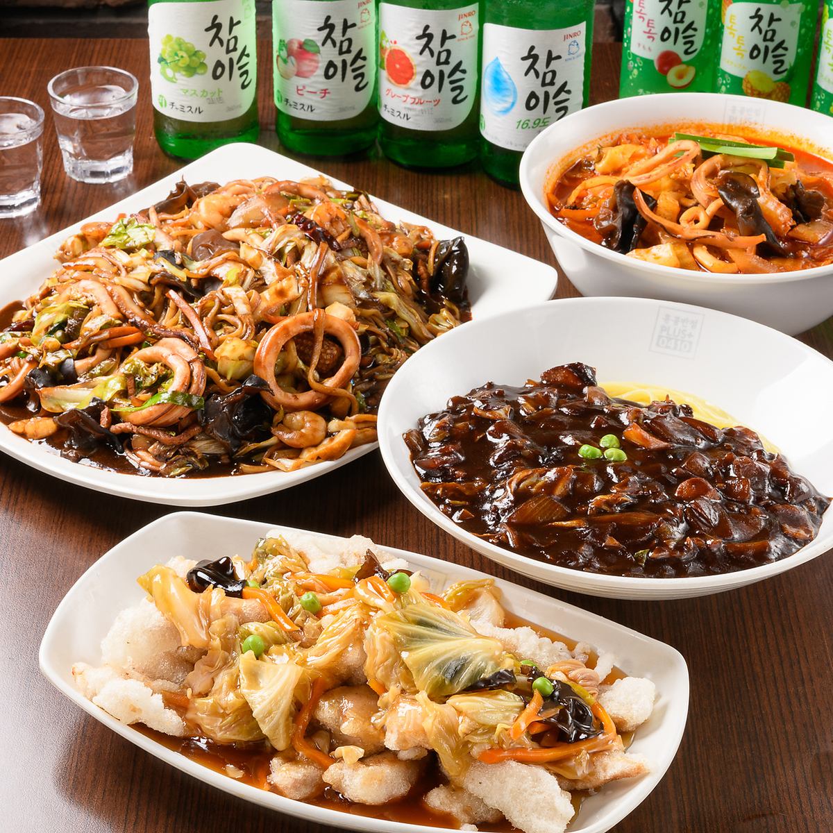 這是一家韓式中餐廳，可以品嚐到在韓國很受歡迎的味道。