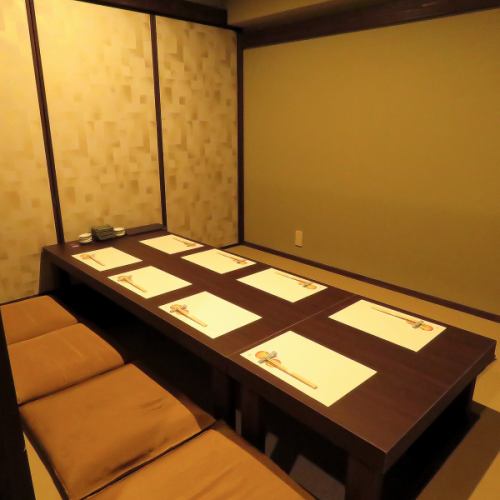 <p>開放的で落ち着きのある店内は接待・食事会・同伴・各種宴会等様々な場面でのご利用に◎プライベートからビジネスシーンまで幅広いニーズにお応えいたします。お気軽にお越しくださいませ。</p>