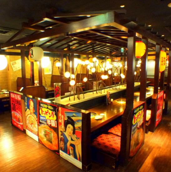 The interior of the store is spacious with 104 seats! All seats have sunken kotatsu tables, so you can relax♪