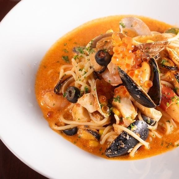 Lively seafood pescatore