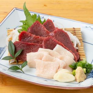 馬刺し(赤身・こうね盛り)