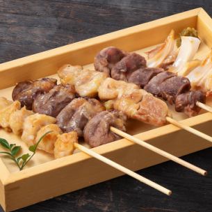 焼きとり  五本盛り［タレ または 塩］