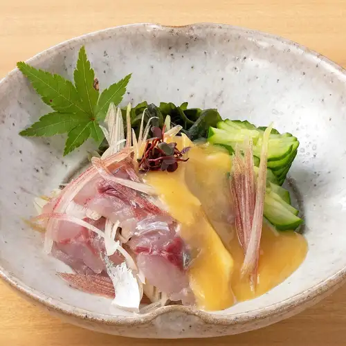 秋季竹莢魚佐日式薑汁沙拉及醋味噌醬