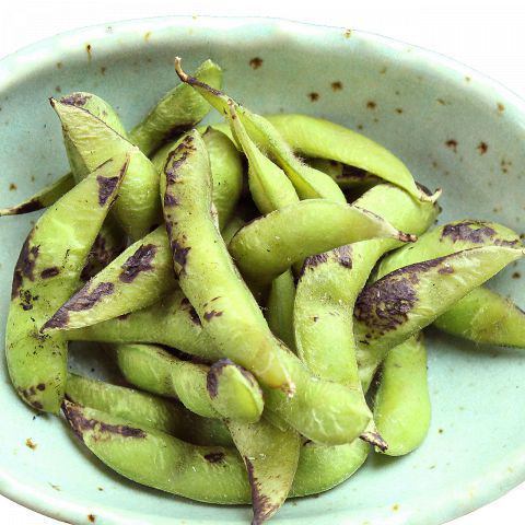 Grilled green soybeans