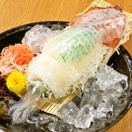 Yobuko's specialty "swimming squid"