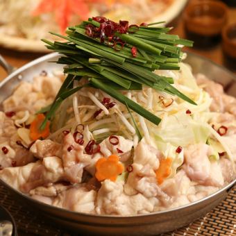 Easy♪ Choose from hot pots [Motsunabe or Pork Chige hotpot or Chicken Mizutaki] and 8 other dishes including fried Usa chicken ◆ 250 types of all-you-can-drink for 2 hours