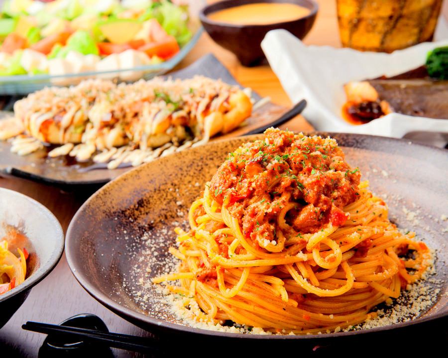 2時間飲み放題付コースは4000円～。3種からお選びいただけます。