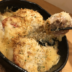 鶏とトマトのチーズ鉄板グリル