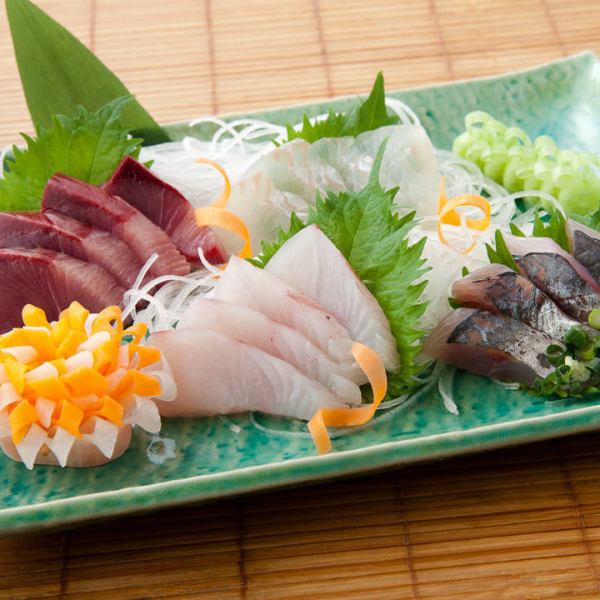 赤字覚悟！老舗「魚佐次」厳選の【500円サービス刺身】