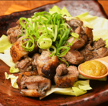 我们还有各种各样的备长炭烤鸡菜肴！