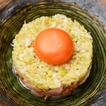 鸡肉生鱼片配大量葱花