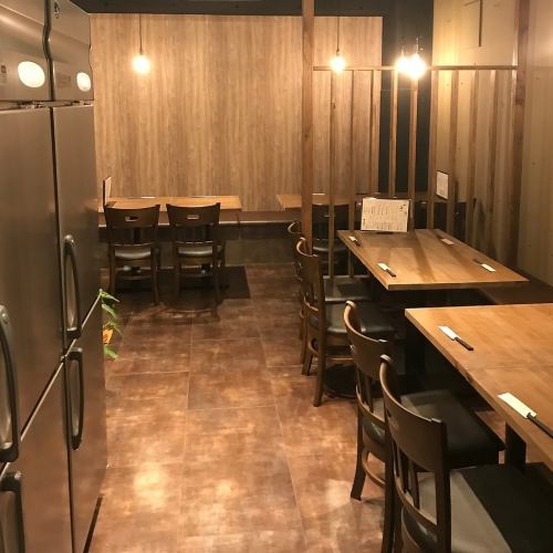 おしゃれで心地よい空間、和と洋の魅力を併せ持つ料理、日本酒・ワインの他、甘い果実のお酒など女性にも喜ばれるラインナップ。オリジナリティあふれる鉄板料理店となっており、女子会やデートに最適です。
