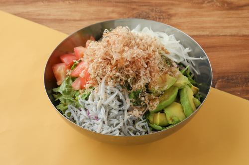 Whitebait and avocado salad