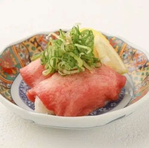 兩片煎牛舌