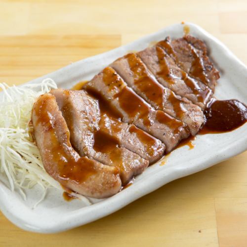 [Our specialty ☆ Perfect with beer!] Pork steak 100g 649 yen (tax included)